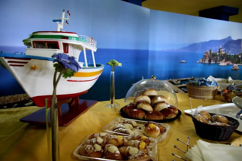 Al Pescatore チェファル