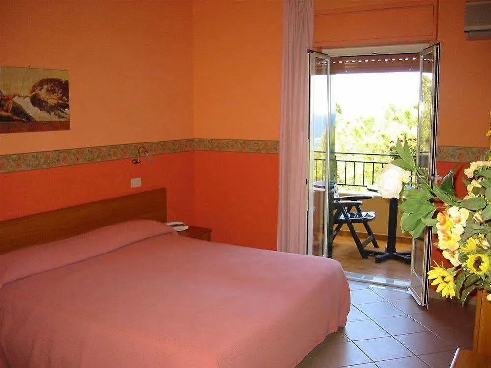 *** Hotel Al Pescatore Cefalu Italy